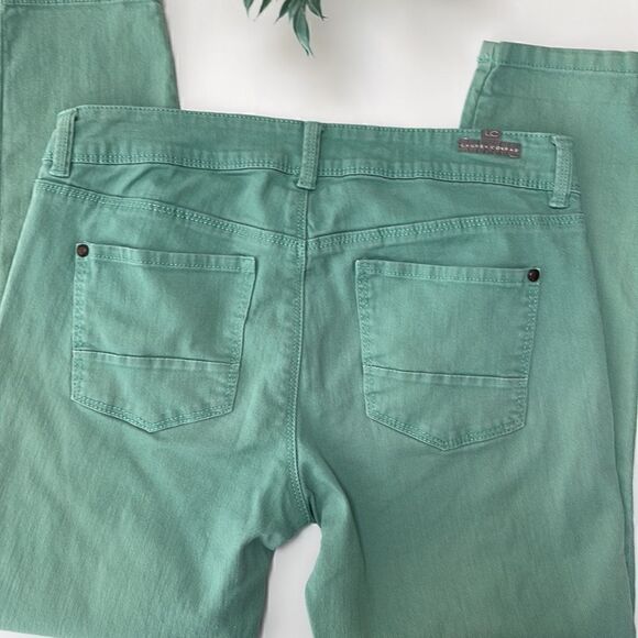 Lauren Conrad mint green Capri jeans. Size 10. Fun spring summer color - Picture 4 of 7